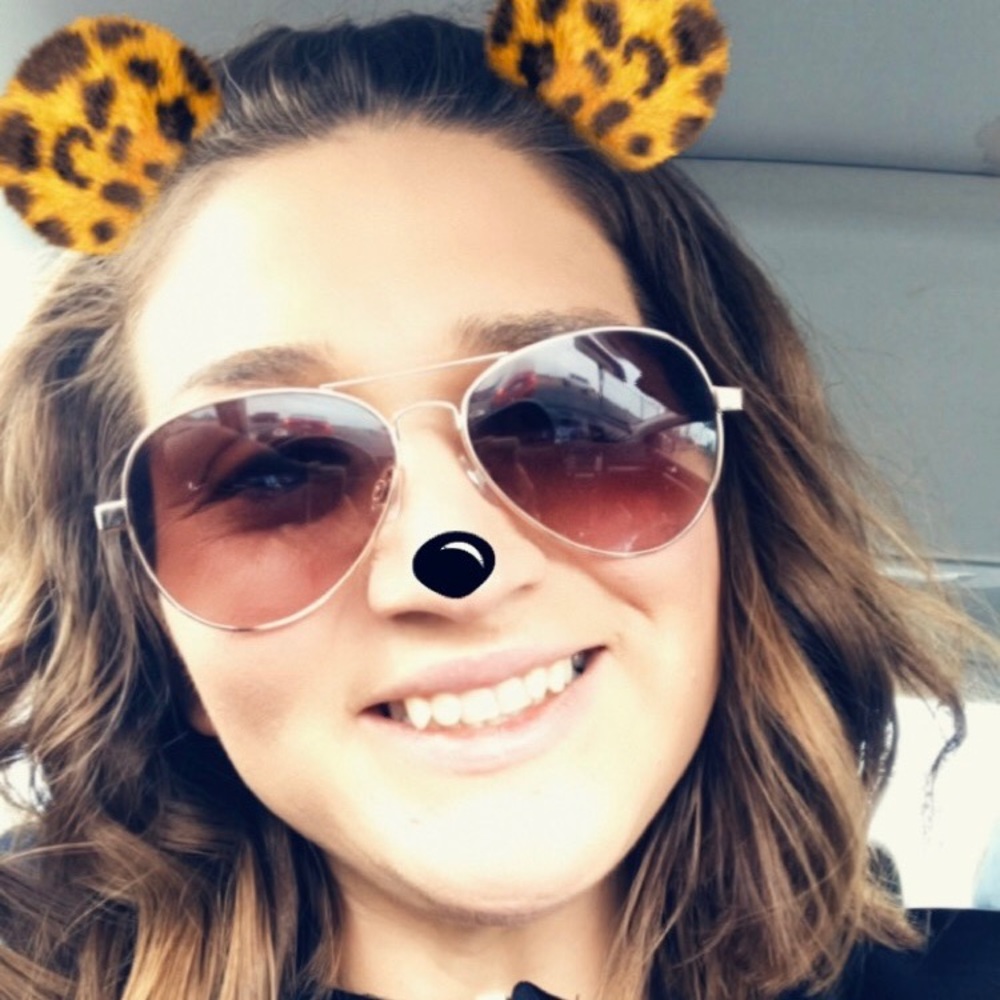 Meet your Posher, Cassandra!